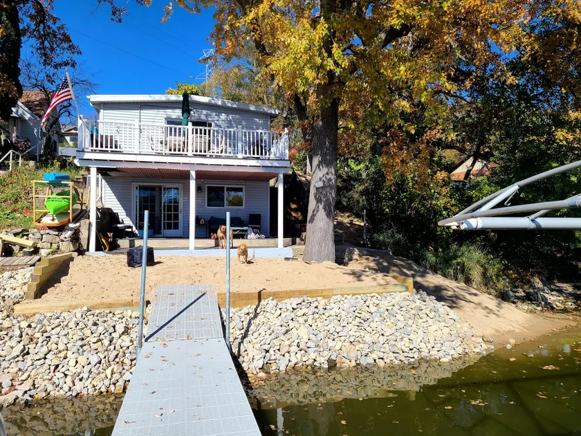 Rock River Hideaway - Waterfront w/ Dock - Image 1
