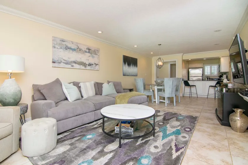 Saddlebrook 1st Floor 2 bd/2 ba Fully Remodeled - Image 1