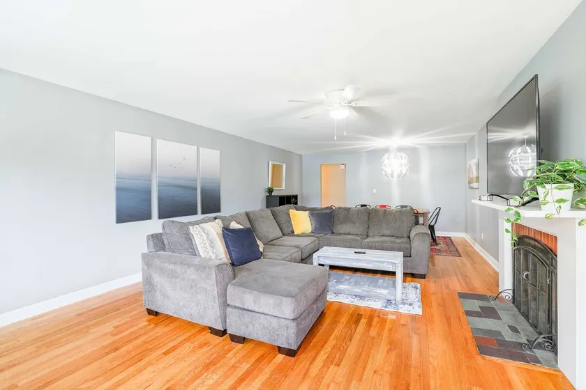 Comfortable & Roomy - Work & Family Friendly for 7 - Image 1