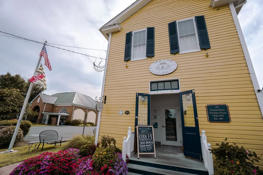 Blue Crab Lodge - Image 1