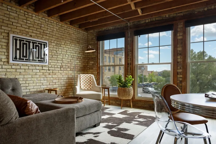 Luxury Downtown Condo—The Stella at Wrigley Condos - Image 1
