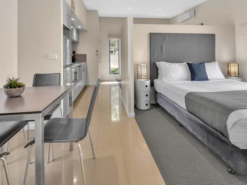 Studio Villa - Image 1