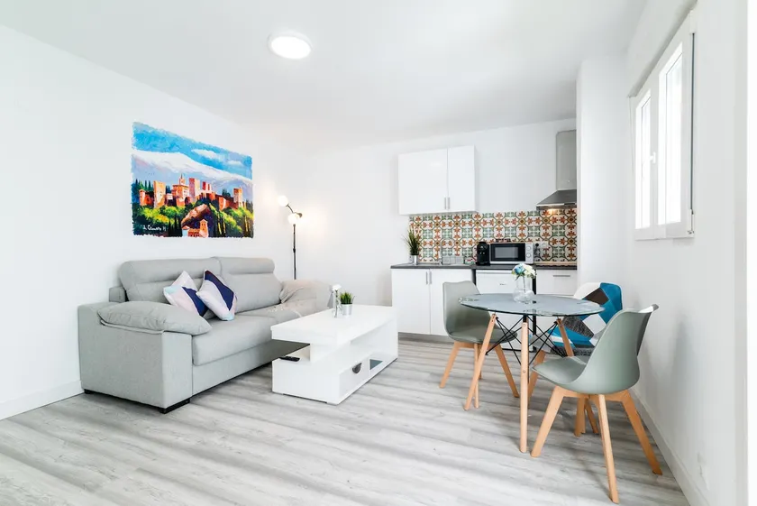 Wekey Homes, Apartment with double bed and sofa bed. - Image 1