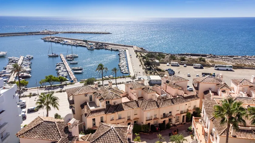 Belgravia Club Townhouse Estepona Port - Image 1