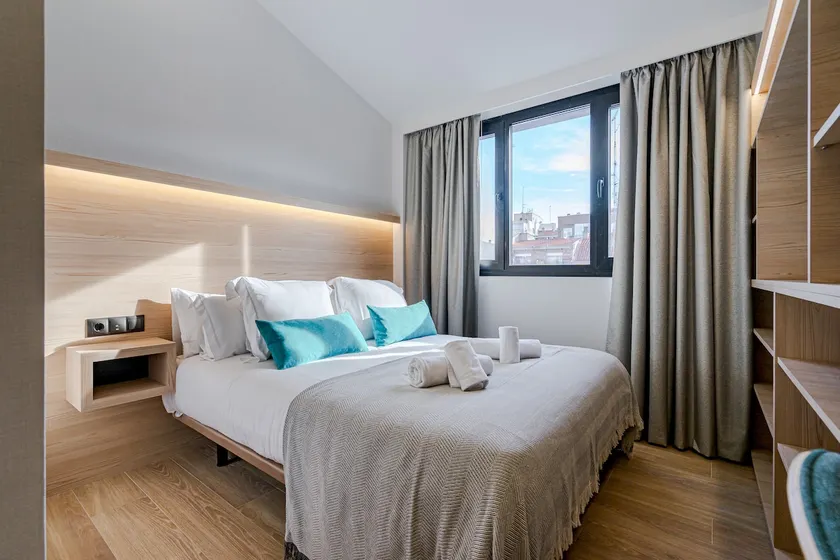 Feelathome Ventas Suites, VNT – Bright Studio. - Image 1