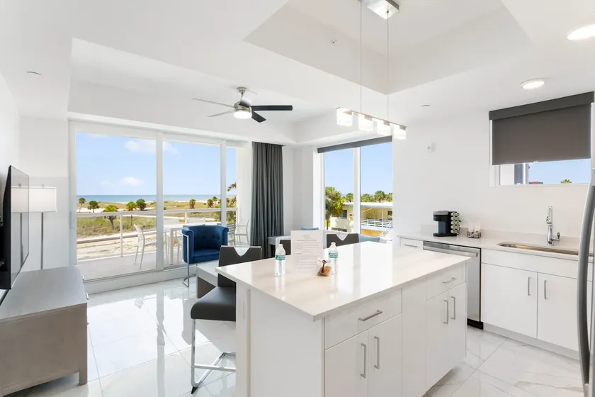 New! Family Resort Condo on the Beach - Image 1