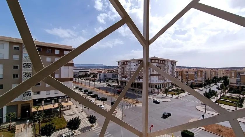 secure condominium - Image 1