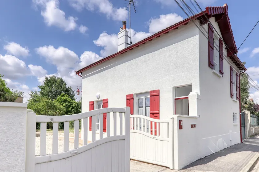 Maison/Villa- 10 personnes- 12 min Disneyland- 30 min Paris - Terrasse et jardin - Image 1