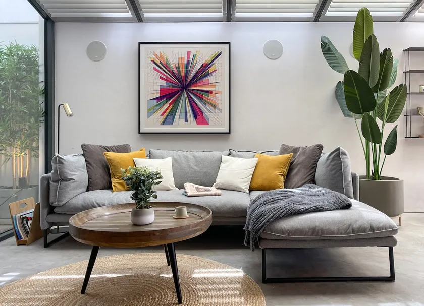 Luxury Urban Oasis with Garden and Private Studio - Image 1