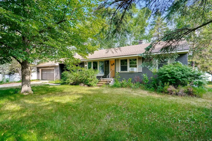 Midcentury Lake Home! - Image 1