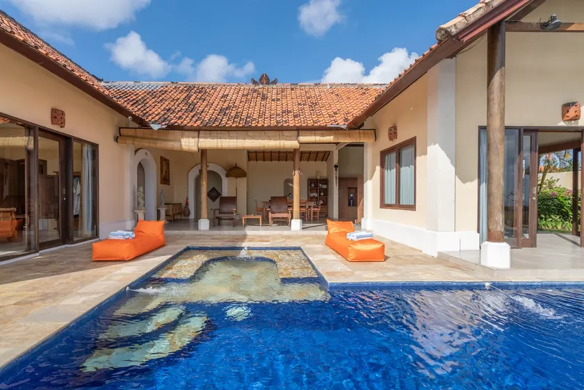 Renovated Calming Villa with Pool & Panoramic View - Image 1