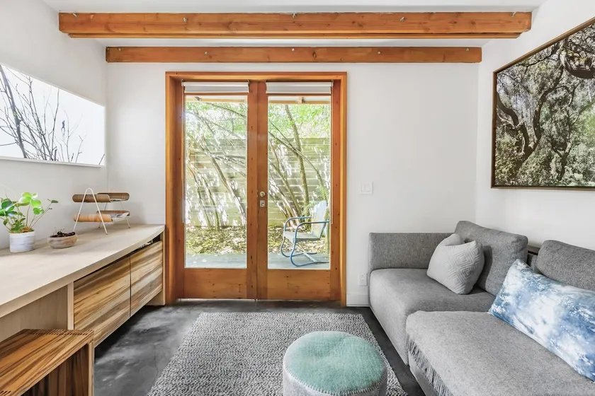 Magical Modern Cottage with Garden - Image 1