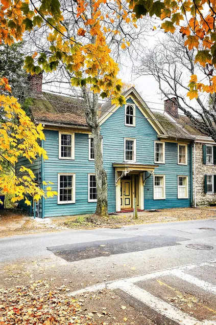 Historical Walkable Stockade Retreat • c.1811 - Image 1