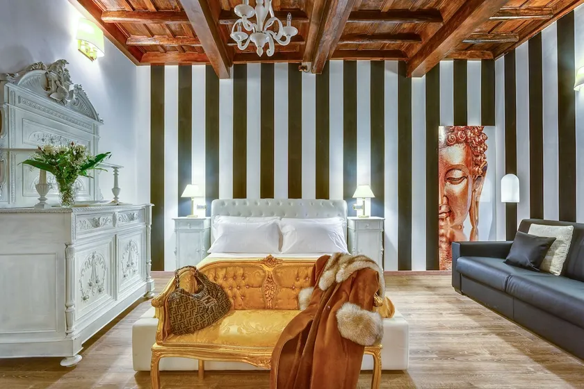Trevi Fountain Luxury Home - Image 1