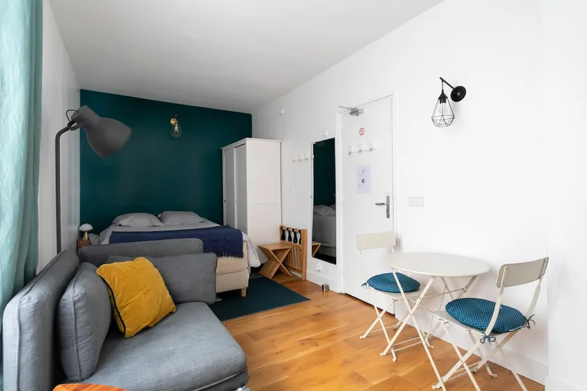 2 Charming small studios on the same landing - Image 1
