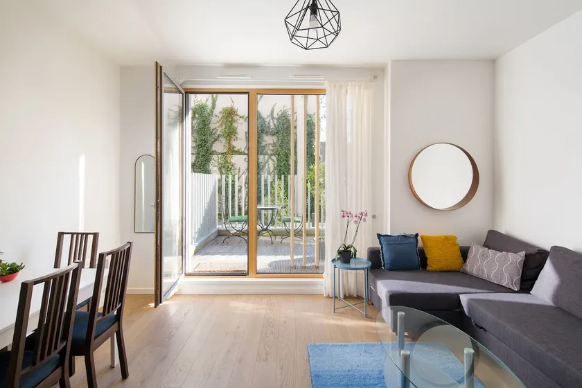 Beautiful Apartment near Paris & Expo, Sunny Terrace - Image 1