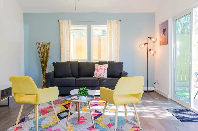 Modern! Less Than 3 miles to Downtown! - Image 1