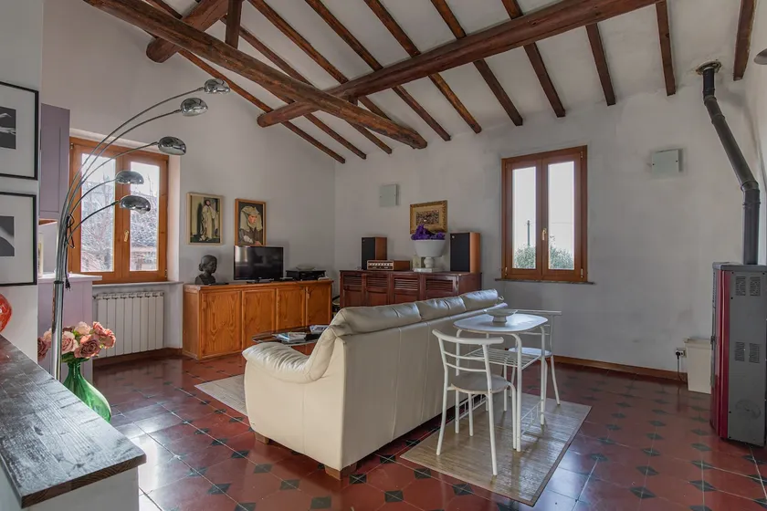 The rustic house - Image 1