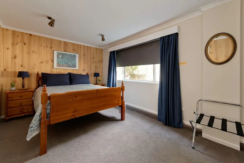 Private secure and quiet location - Image 1