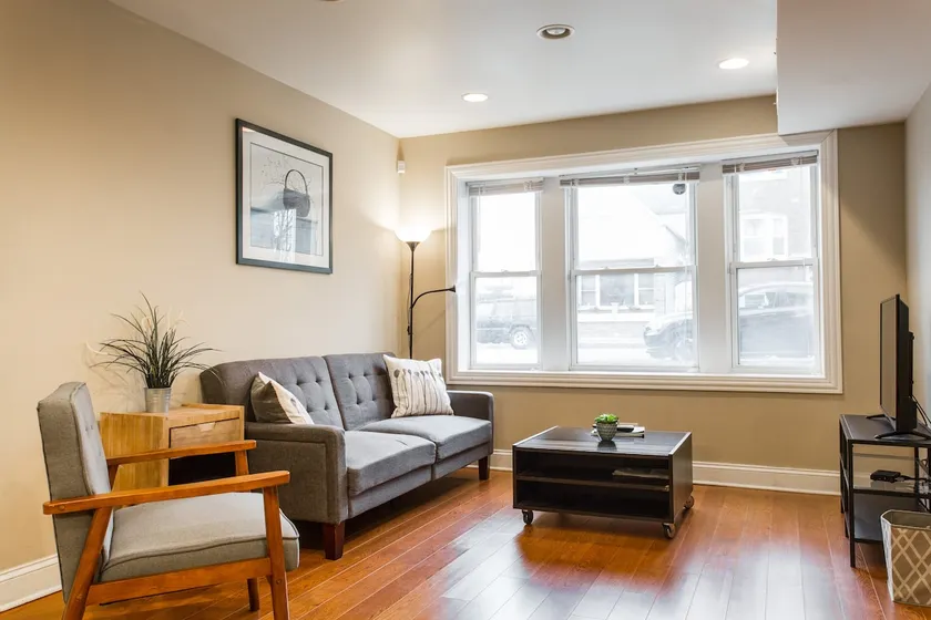 ENTIRE CLEAN MODERN 2 BR APT HAVEN/GARAGE PARKING - Image 1