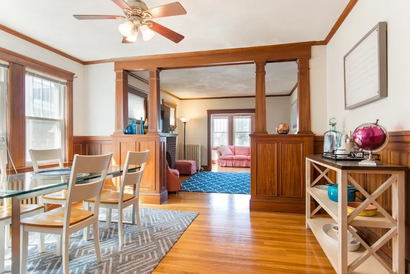 Grand 2BR Sleeps 6 • Boston • Airport & Beaches - Image 1