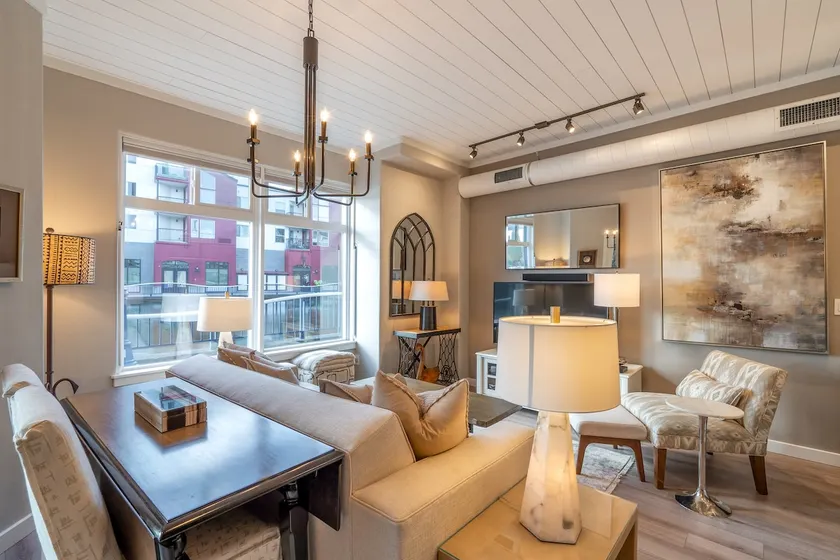 LAKESIDE URBAN INN . . . truly a HIDDEN GEM on the LAKE in Downtown Tualatin!!! - Image 1