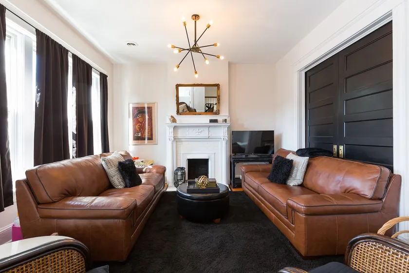 Prime Location- Fan/ Carytown-lively city corner - Image 1