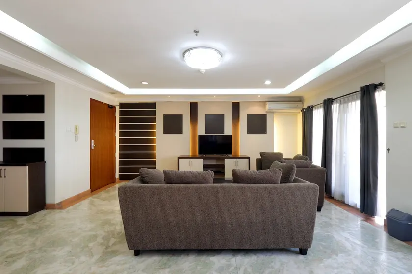 Huge 4Bdrm Apt above a Mall at south Jakarta. MRT - Image 1