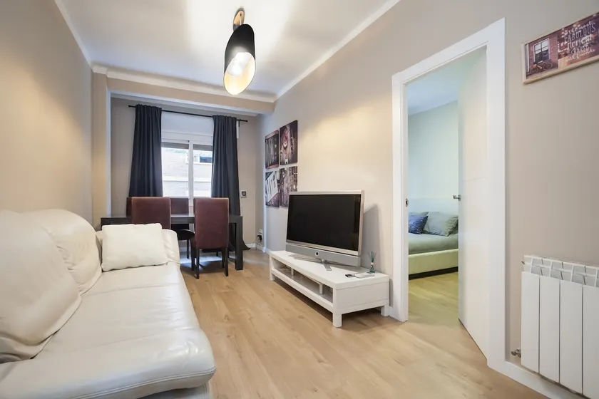 Apartment 68 m2 next to Fira Barcelona Gran Vía - Image 1