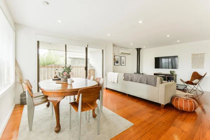Back Beach House - Image 1