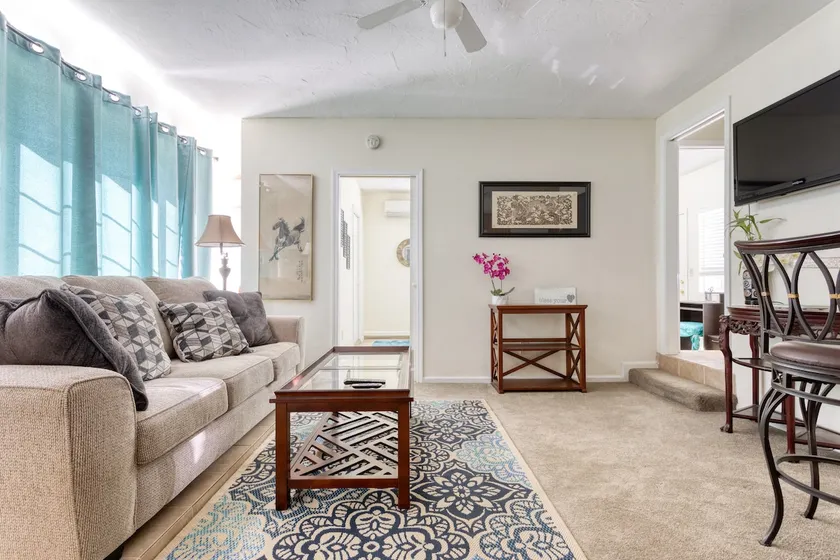 Cozy Canyon Retreat W/King Bed Near ALL Amenities! - Image 1