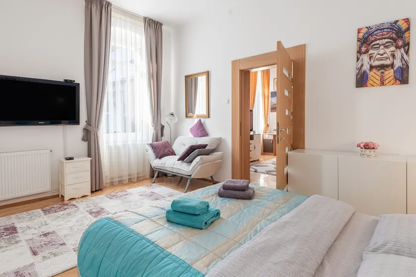 Brasov centrul vechi - 67sqm - 2min to Counsel Square - Image 1