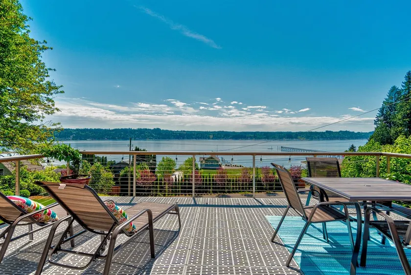 Hood Canal Vacation Cottage - Image 1