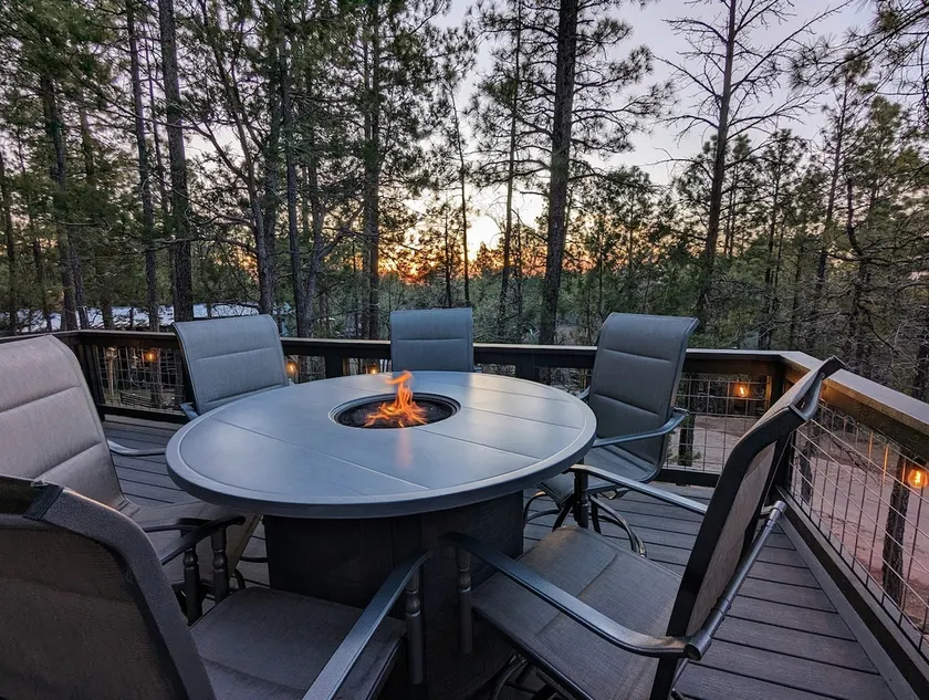 Pinetop Getaway w/ Sunset Deck & Fire Pit Table - Image 1
