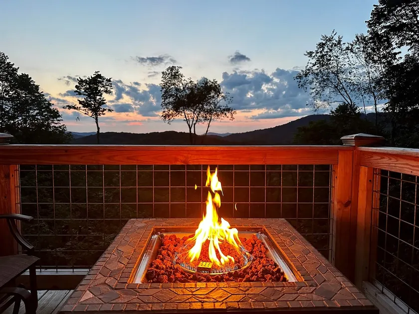 Mtn views*Hot Tub*Massage Chair*Game&MovieRm*PS5 - Image 1