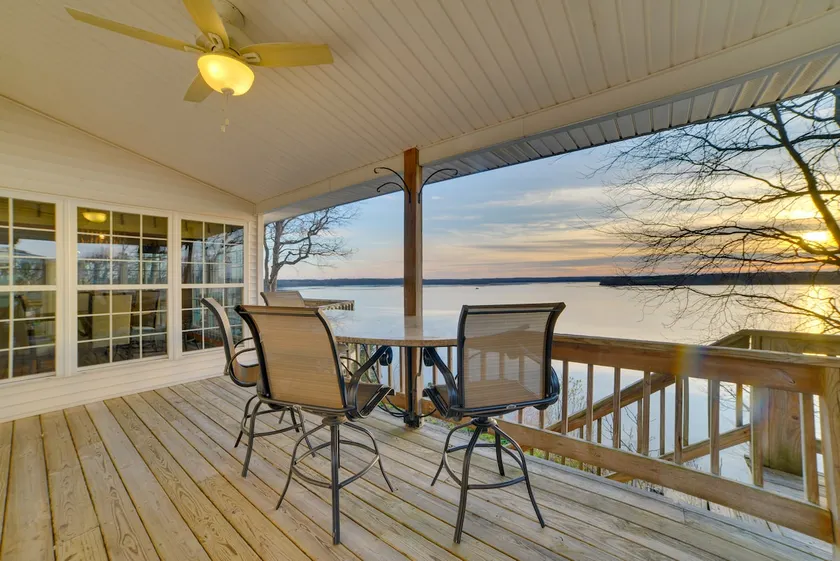 Peaceful Big Sandy Home w/ Deck on Kentucky Lake! - Image 1