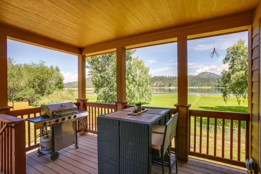 Newport Riverfront Home w/ Deck + Fire Pit! - Image 1