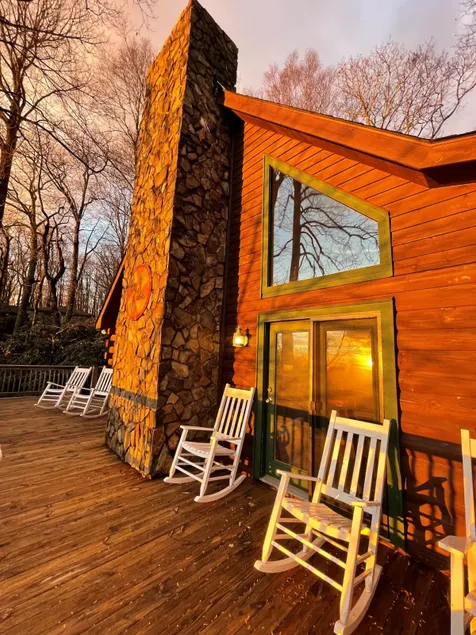 Sunrise Escape Cabin Blowing Rock, NC Retreat - Image 1