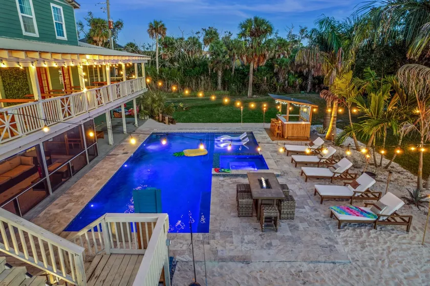 Sleeps 40! 13BR•Heated Pool•Waterfront Resort•Spa - Image 1