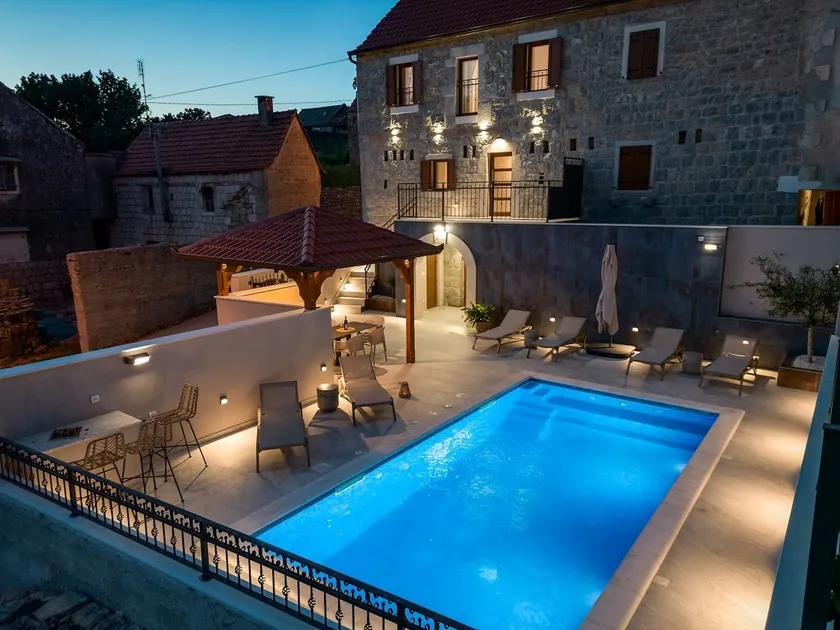 Charming Villa Perina with private heated pool - Image 1