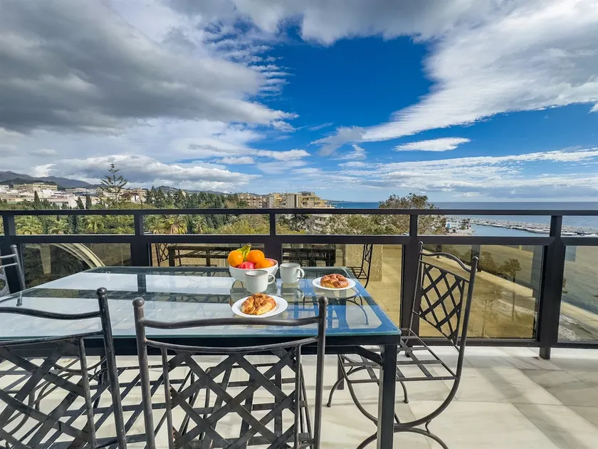 Skol 617 - Fantastic 2-Bedroom Corner Duplex with Amazing Sea Views - Image 1