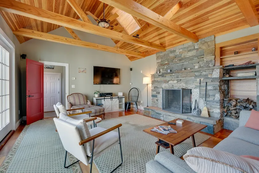 Serene Retreat Near Mt Snow: Great for Groups! - Image 1