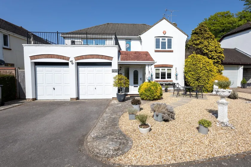 Raggleswood - Image 1