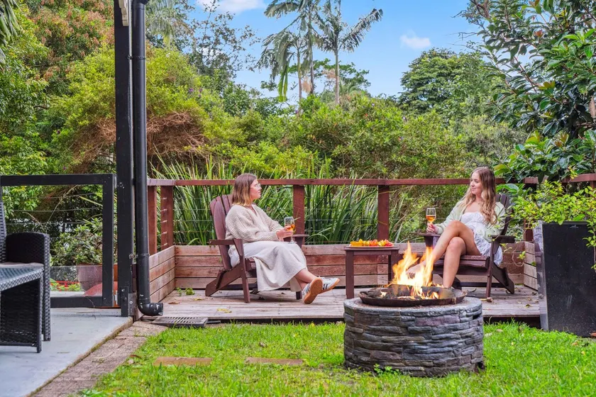 Wattle Cottage - A Stylish Hinterland Escape - Image 1