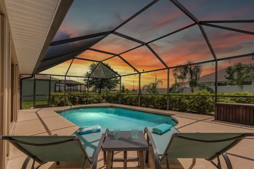 Saltwater Pool & Gas Grill: Cape Coral Oasis - Image 1