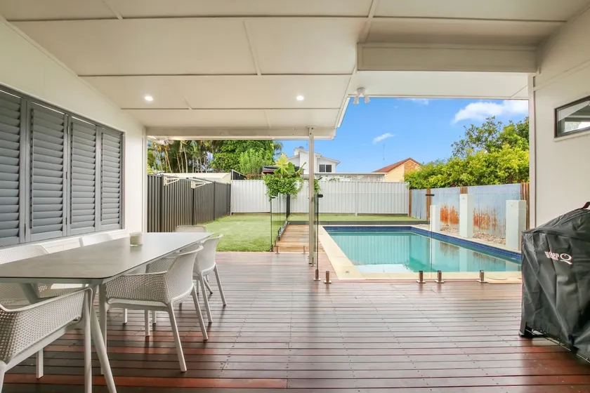 Nothling 66 Moffat Beach - Image 1