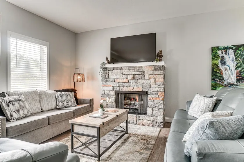 2 Mi to Village & Lake! Charming Helen Retreat - Image 1
