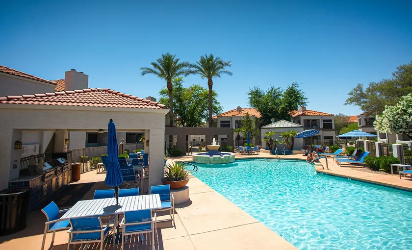 Ground Floor Poolside Condo! Mayo Clinic Shea Super Close! - Image 1