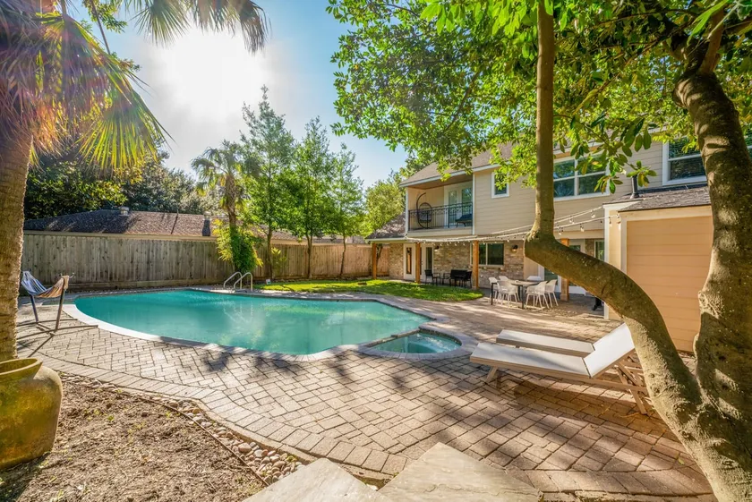 Bright and Spacious Home for w Pool -over 30 Nights- - Image 1