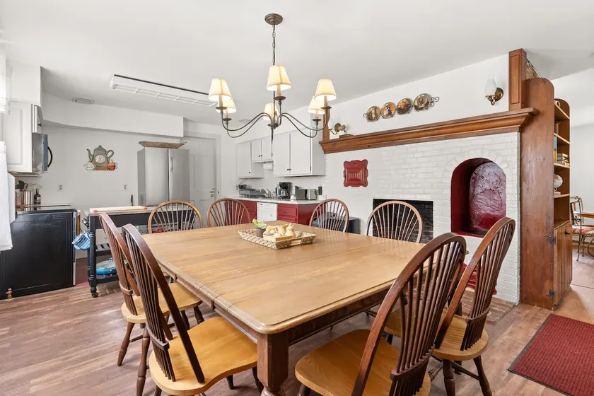 Historical Winter Stay | Circa 1805 | Pet-Friendly - Image 1